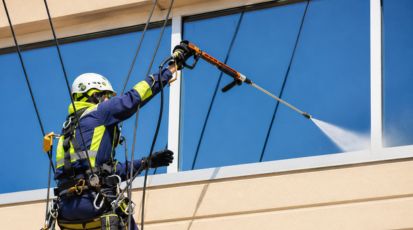 Rope Access Pressure Washing