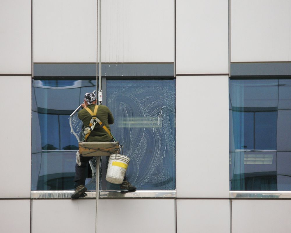 Interior High Rise Window Cleaning